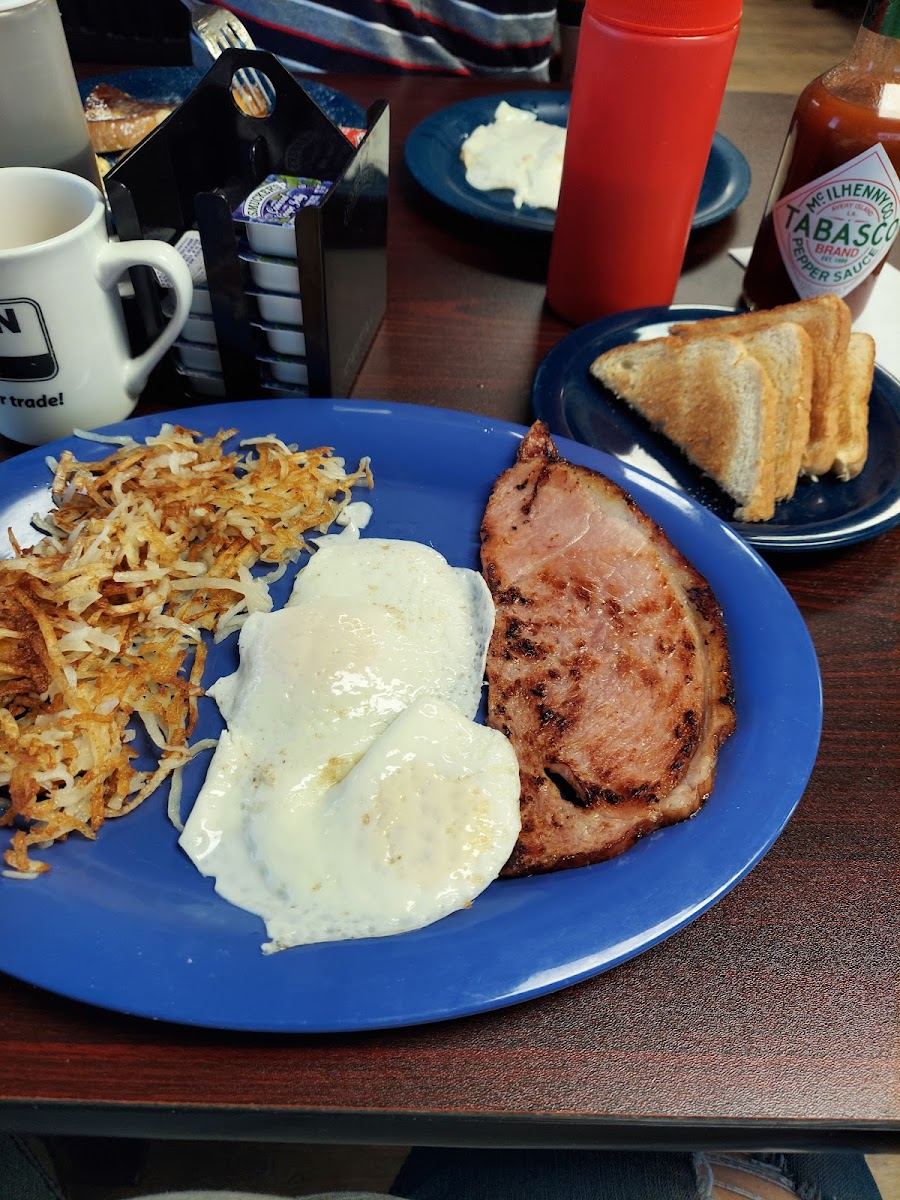 Lewis' Family Restaurant-2