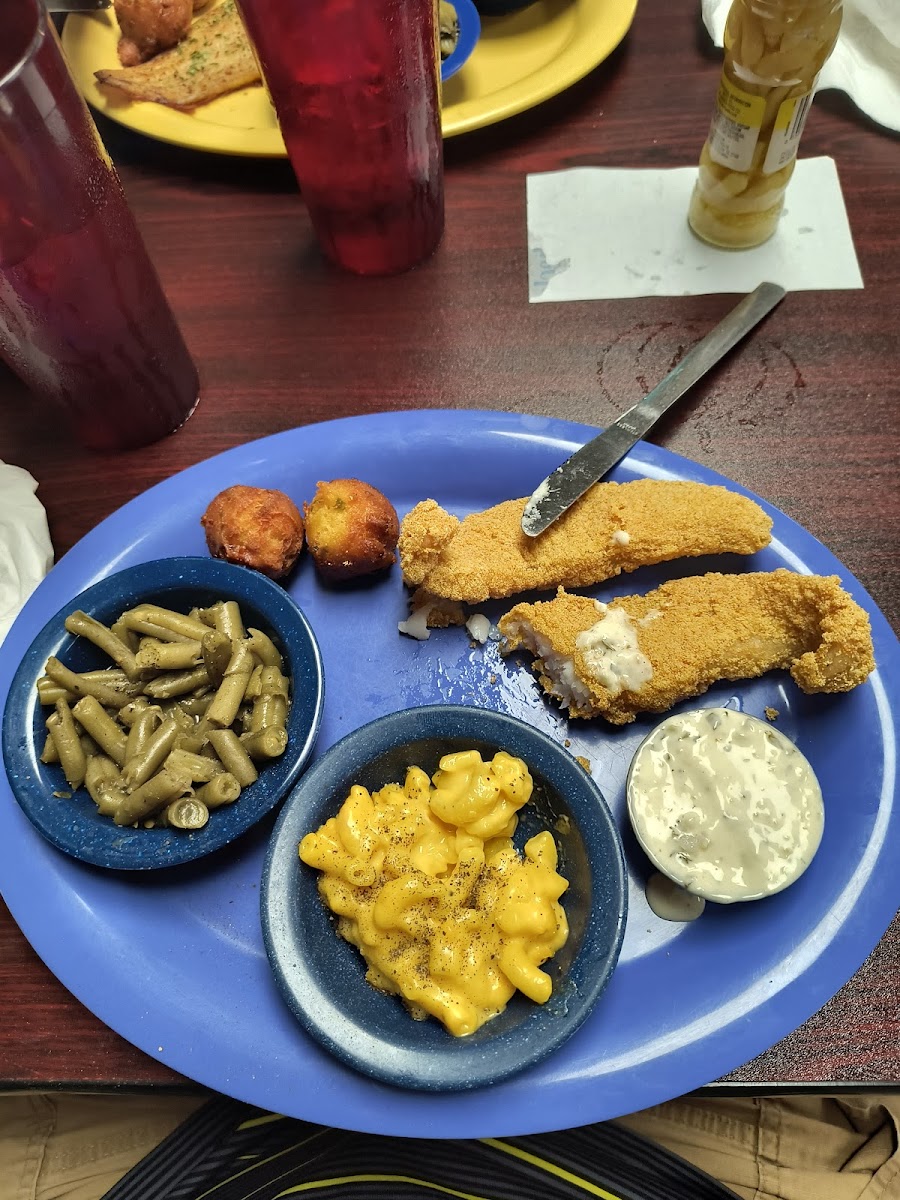 Lewis' Family Restaurant-7